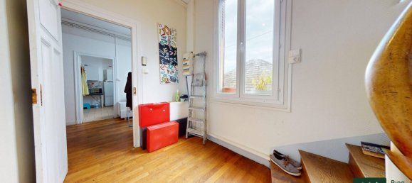 Коммерческая недвижимость 445м² в Йевр, Франция № 231838 2