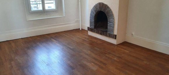 Коммерческая недвижимость 445м² в Йевр, Франция № 231838 4