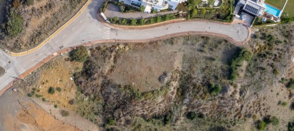  Land in Estepona, Spain No. 28749 6