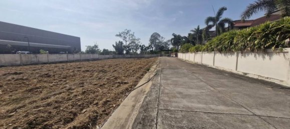 Земельный участок в Паттайя, Таиланд № 58640 4