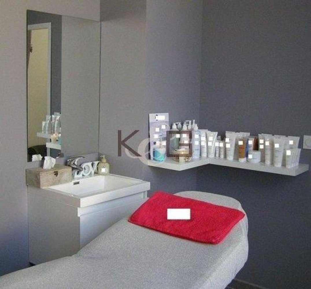 Laden in Menton, France 80m², Nr. 18770