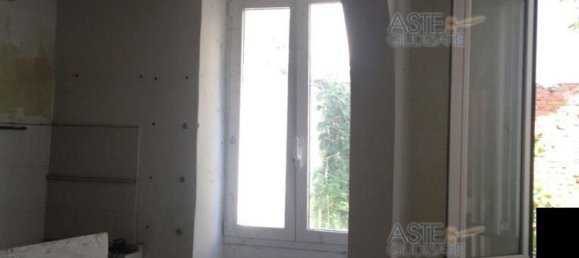 Коммерческая недвижимость 59м² в Ливорно, Италия № 118467 6