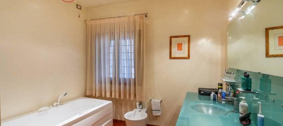 3 rooms Apartment in Vicenza, Italy No. 158320 10