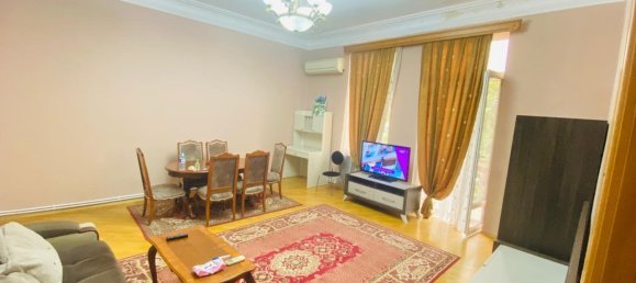Apartamento de 3 dormitorios en Nasimi, Azerbaijan No. 2341 2