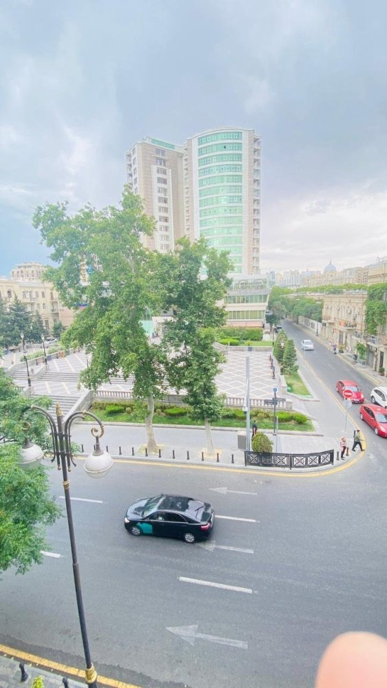 Apartamento de 3 dormitorios en Nasimi, Azerbaijan No. 2341