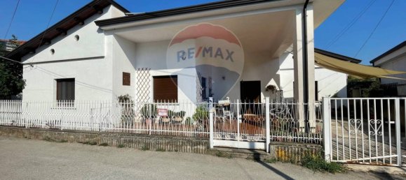 3 bedrooms House in San Salvatore Telesino, Italy No. 278694 2