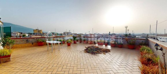 2 Schlafzimmer Wohnung in Pomigliano d'Arco, Italy, Nr. 24641 15