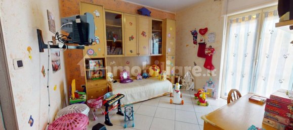 2 Schlafzimmer Wohnung in Pomigliano d'Arco, Italy, Nr. 24641 10