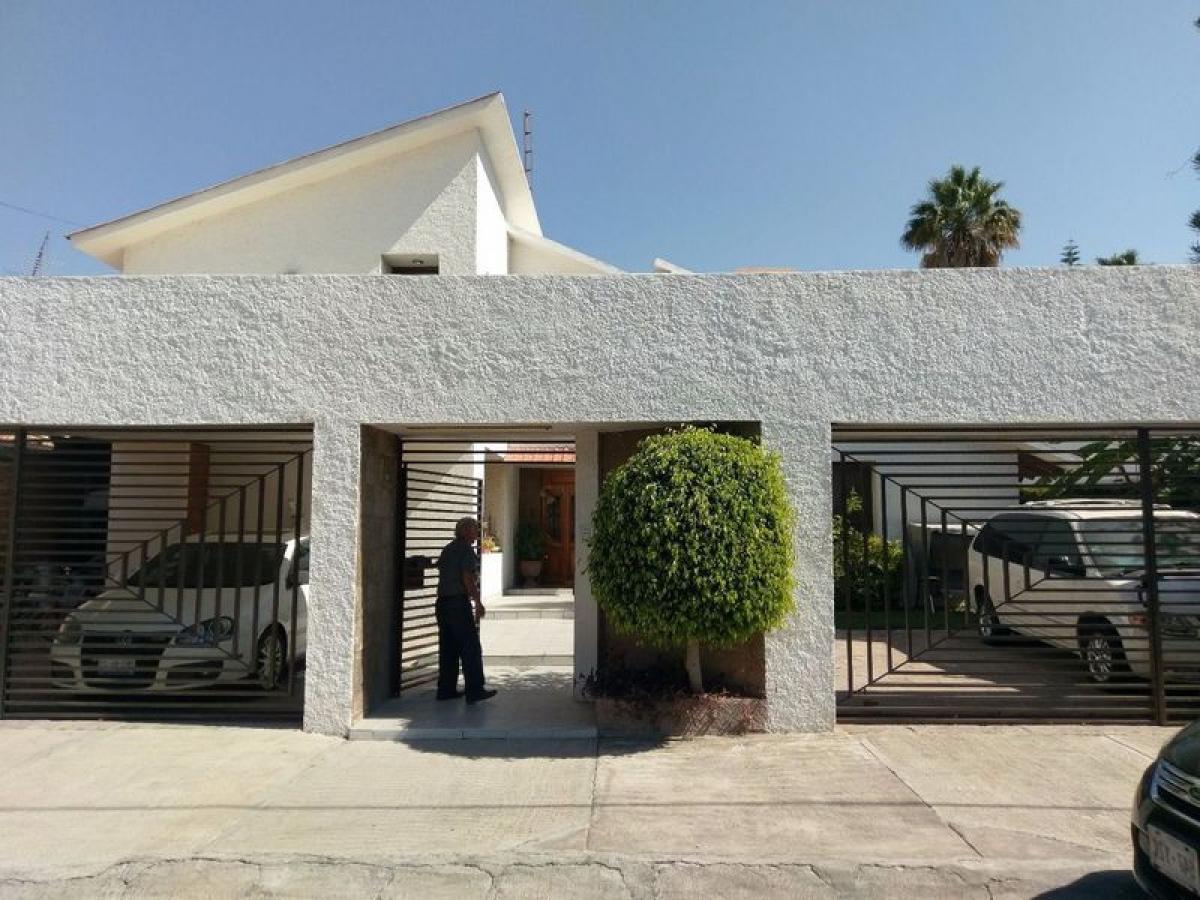 4 bedrooms House in Queretaro, Mexico No. 180396