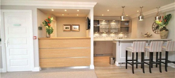 1 bedroom Apartment in Surrey, United Kingdom No. 8578 9