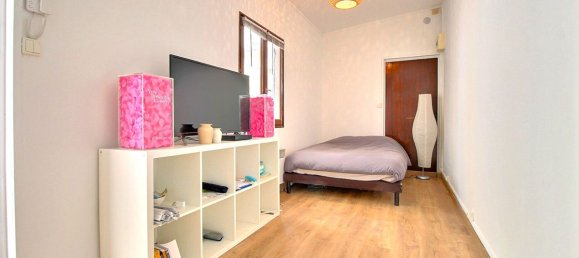 1 Schlafzimmer Gewerbliche Immobilie in Clichy, France, Nr. 179520 9