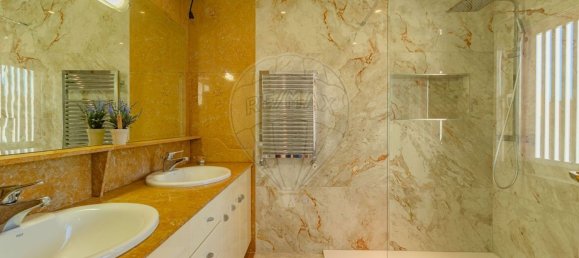 4 Schlafzimmer Haus in Espinho, Portugal, Nr. 28474 33