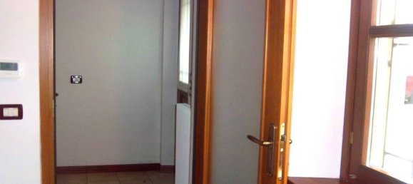 Дом с 3 спальнями в Удине, Италия № 346752 6