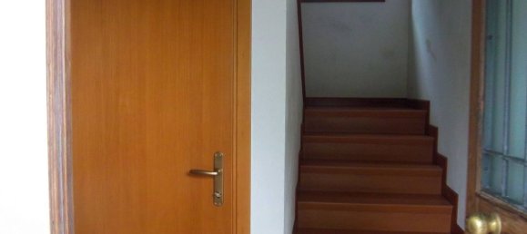 Дом с 3 спальнями в Удине, Италия № 346752 20