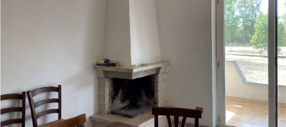 6 rooms Apartment in Cisterna di Latina, Italy No. 100489 4