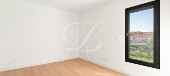 3 bedrooms Villa in Cascais, Portugal No. 94908 17