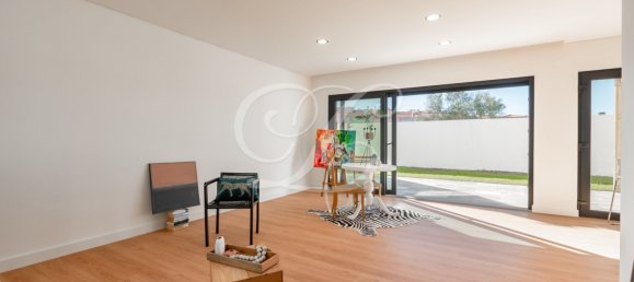 3 bedrooms Villa in Cascais, Portugal No. 94908 13