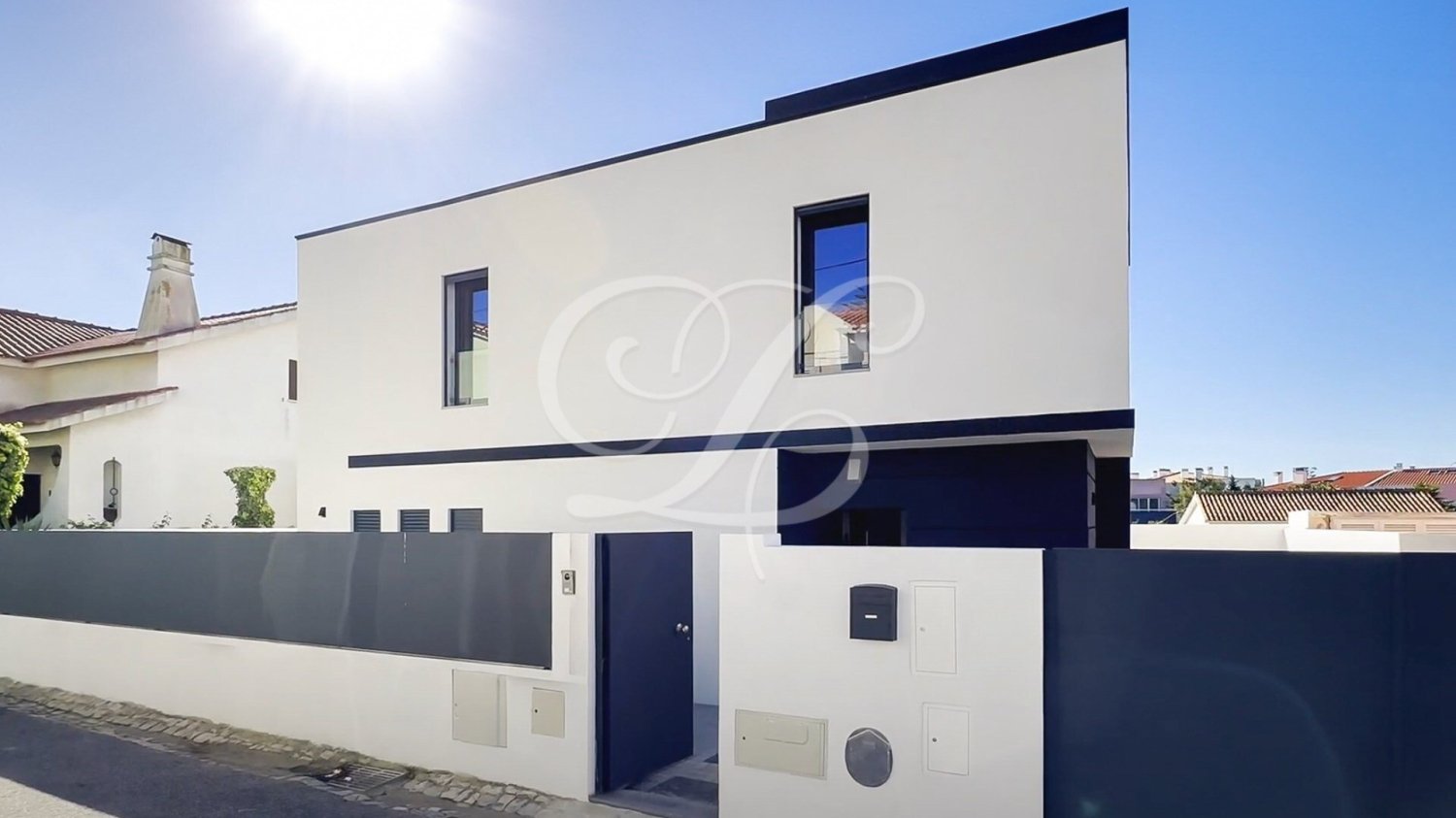 3 bedrooms Villa in Cascais, Portugal No. 94908