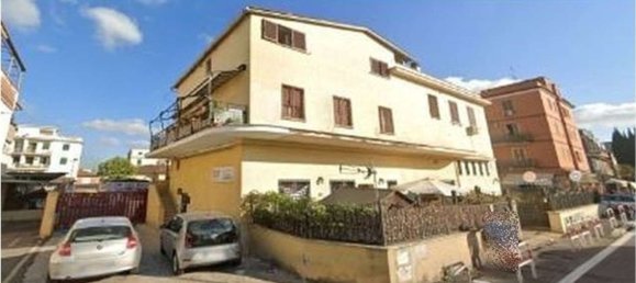 Квартира с 3 спальнями в Рим, Италия № 358264 2