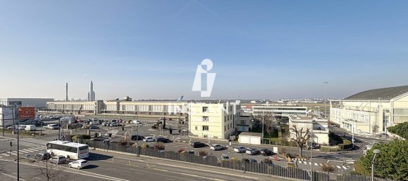 Estudio en Le Blanc-Mesnil, France No. 166938 8