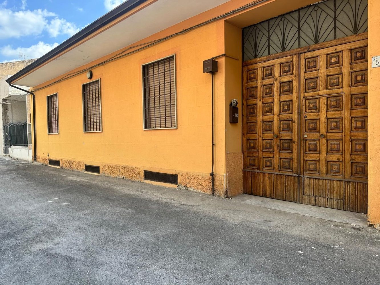 7 bedrooms House in San Nicola la Strada, Italy No. 394691