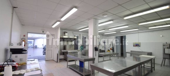 5 rooms Commercial property in Piacenza, Italy No. 210630 16