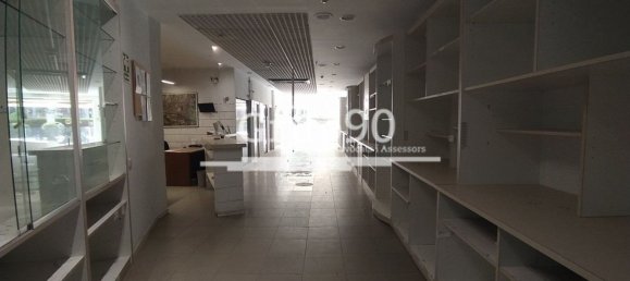339m² Commercial property in Lleida, Spain No. 106934 14