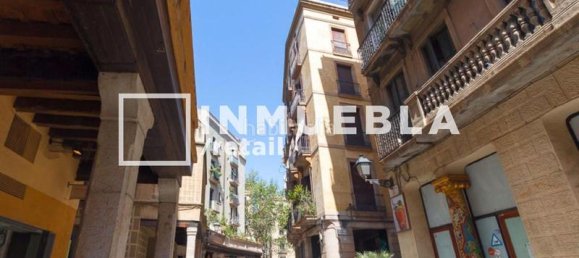 65m² Commercial property in Ciutat Vella, Spain No. 20668 17