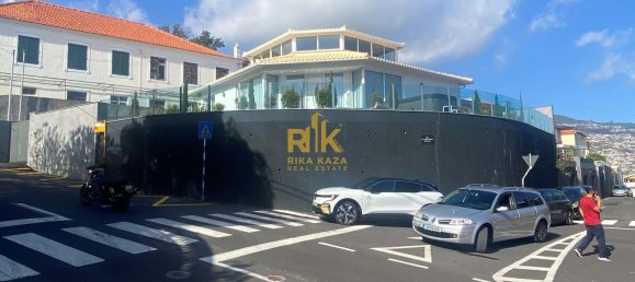 Дом с 3 спальнями в Фуншал, Португалия № 145015 35