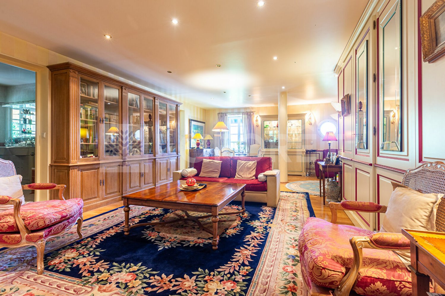 4 bedrooms House in Poisy, France No. 300929