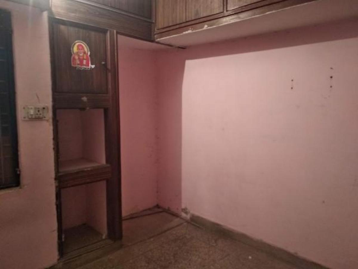 Estúdio em Noida, India N.º 22750