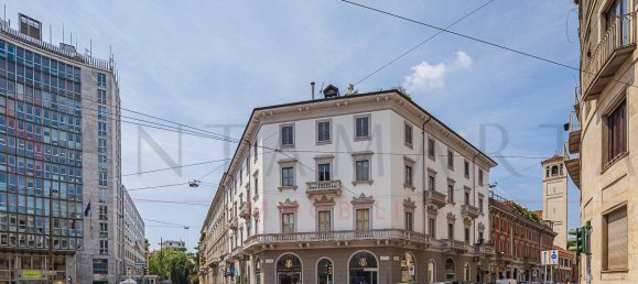 3 bedrooms Apartment in Milan, Italy No. 331058 2