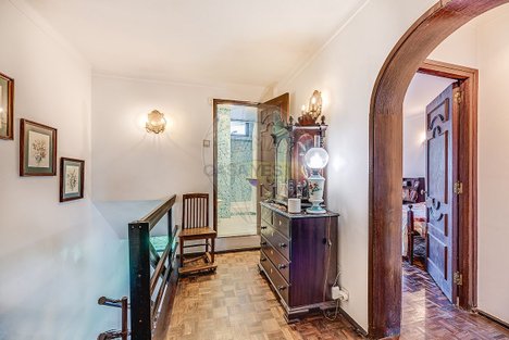 7 bedrooms House in Lisbon, Portugal No. 56002