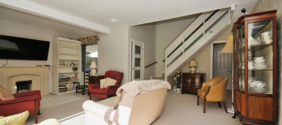 4 bedrooms House in South Croydon, United Kingdom No. 10449 5