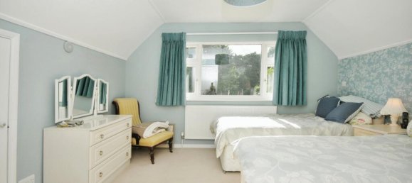 4 bedrooms House in South Croydon, United Kingdom No. 10449 10