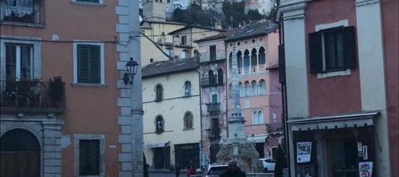 Penthouse de 4 divisões em Tagliacozzo, Italy N.º 36782 27