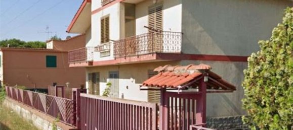 4-Zimmer Haus in Giugliano in Campania, Italy, Nr. 13973 76