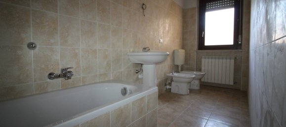 Apartamento de 2 dormitorios en Moncalieri, Italy No. 44324 13
