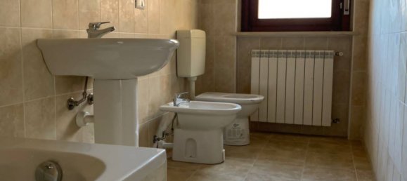 Apartamento de 2 dormitorios en Moncalieri, Italy No. 44324 9