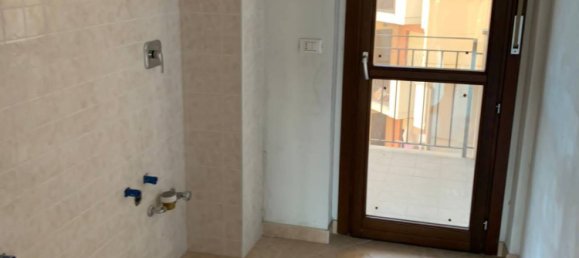 Apartamento de 2 dormitorios en Moncalieri, Italy No. 44324 4