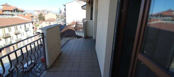 Apartamento de 2 dormitorios en Moncalieri, Italy No. 44324 18