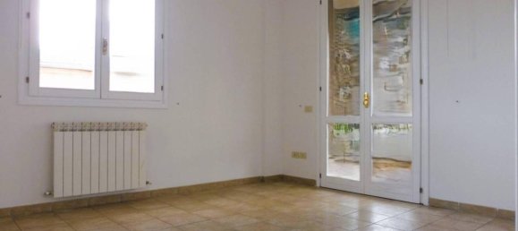 3 rooms Apartment in Empoli, Italy No. 144490 8