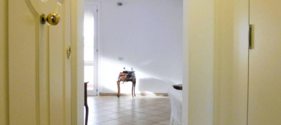3 rooms Apartment in Empoli, Italy No. 144490 3