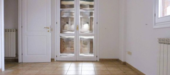 3 rooms Apartment in Empoli, Italy No. 144490 13