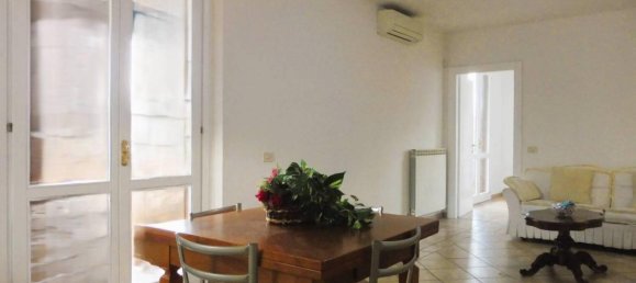 3 rooms Apartment in Empoli, Italy No. 144490 7