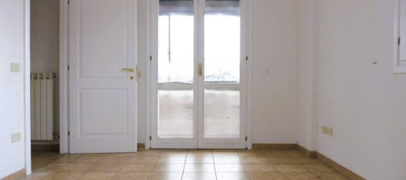 3 rooms Apartment in Empoli, Italy No. 144490 14