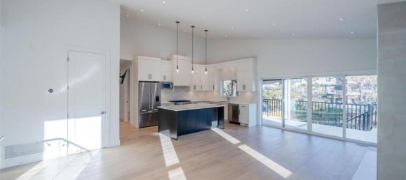 5 bedrooms House in British Columbia, Canada No. 1226 9