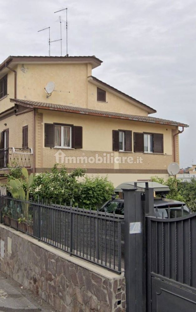 2 bedrooms Apartment in Rome, Italy No. 189921