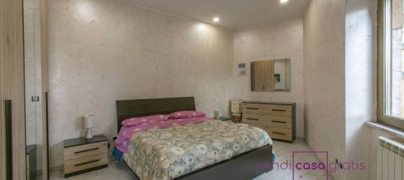 3 rooms Apartment in Monterotondo, Italy No. 29564 2
