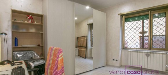 3 rooms Apartment in Monterotondo, Italy No. 29564 6